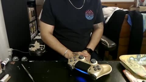 Mark online show from 01/10/26, 05:53