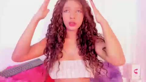 Snapshot of miakirshner_ chatting on 11/25/25, 03:23 miakirshner_ online show from 11/25/25, 03:23