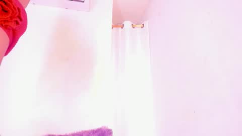 Snapshot of miakirshner_ chatting on 12/16/25, 04:56 miakirshner_ online show from 12/16/25, 04:56