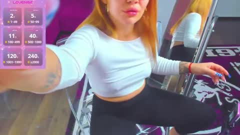 Mia Kittyy online show from 11/05/25, 01:49