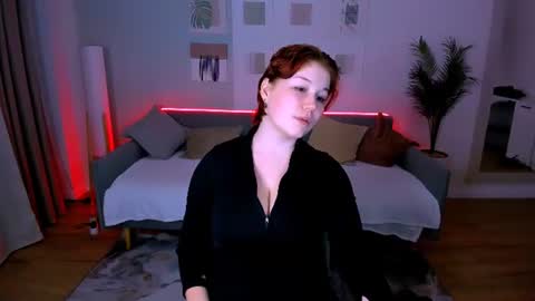 Snapshot of mialacrice chatting on 06/18/26, 06:45 mialacrice online show from 06/18/26, 06:45
