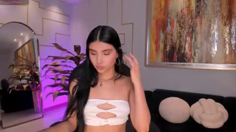 Call me Mia  online show from 11/04/25, 07:24