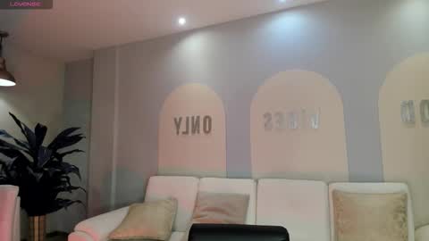 Call me Mia  online show from 01/17/26, 07:28