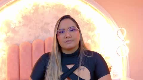 Snapshot of mialaurents chatting on 03/04/26, 03:12 Mia online show from 03/04/26, 03:12