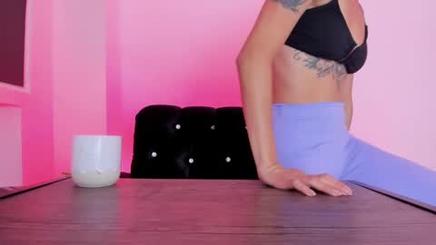 Mia Lenox online show from 02/20/25, 04:39