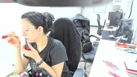 Mia  online show from 01/18/26, 04:16