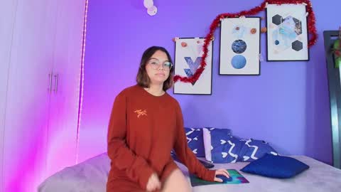 Mia online show from 12/22/24, 10:04