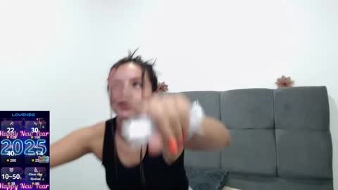 Snapshot of miamackleyn_ chatting on 01/14/25, 06:49 MIA online show from 01/14/25, 06:49