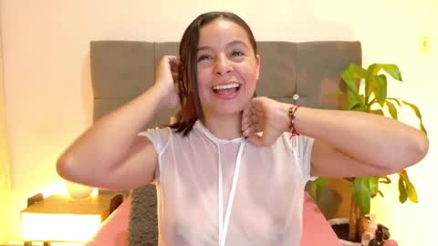 Snapshot of miamackleyn_ chatting on 09/29/25, 12:54 MIA online show from 09/29/25, 12:54