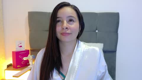 Snapshot of miamackleyn_ chatting on 01/06/26, 03:49 MIA online show from 01/06/26, 03:49