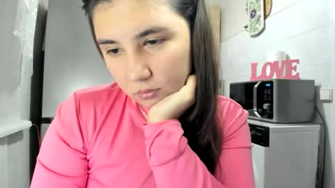 Snapshot of miamarrone chatting on 11/25/25, 04:07 MiaMarrone online show from 11/25/25, 04:07