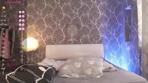Mia online show from 07/13/26, 01:14