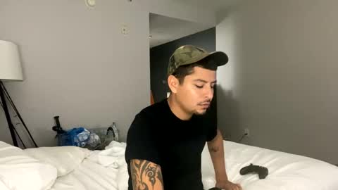 miamiclos1 online show from 01/15/25, 01:45