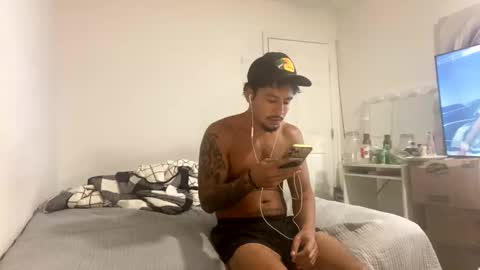 miamiclos1 online show from 10/27/25, 02:32