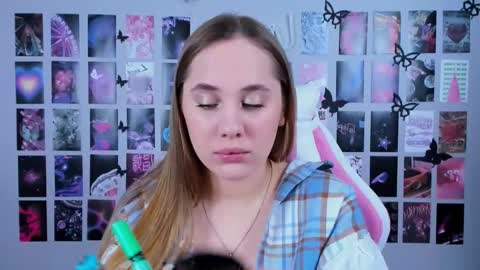 Snapshot of miamilas chatting on 02/13/25, 06:41 miamilas online show from 02/13/25, 06:41