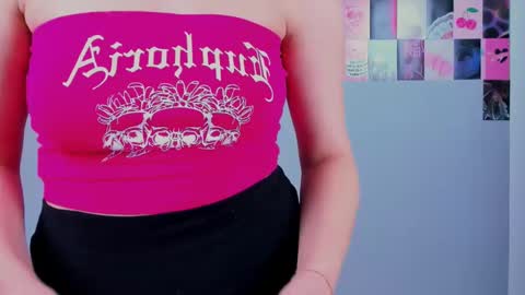 Snapshot of miamilas chatting on 03/10/25, 09:43 miamilas online show from 03/10/25, 09:43