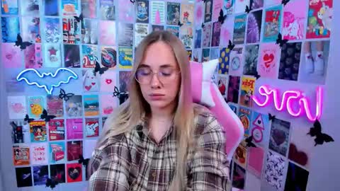 Snapshot of miamilas chatting on 09/09/25, 05:12 miamilas online show from 09/09/25, 05:12