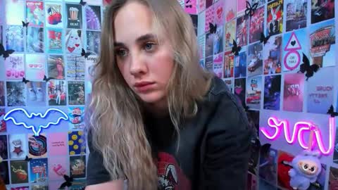 Snapshot of miamilas chatting on 10/20/25, 04:51 miamilas online show from 10/20/25, 04:51