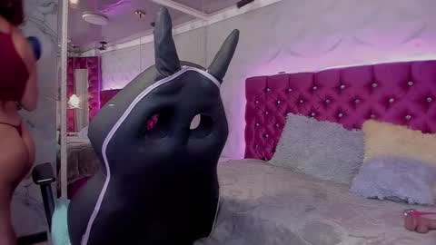 Snapshot of miamiller22 chatting on 11/04/25, 07:35 miamiller22 online show from 11/04/25, 07:35