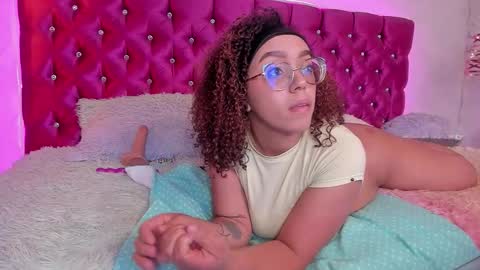 Snapshot of miamiller22 chatting on 12/02/25, 07:09 miamiller22 online show from 12/02/25, 07:09