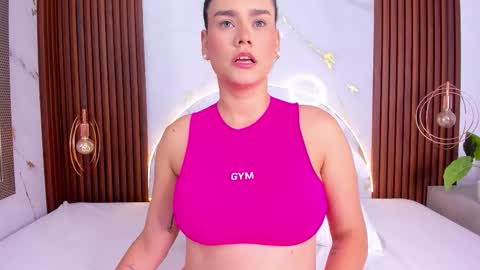 Mia  online show from 02/14/26, 04:42