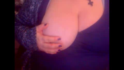 Snapshot of miamimistress chatting on 02/21/25, 03:21 maya online show from 02/21/25, 03:21