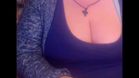 Snapshot of miamimistress chatting on 03/05/25, 09:15 maya online show from 03/05/25, 09:15