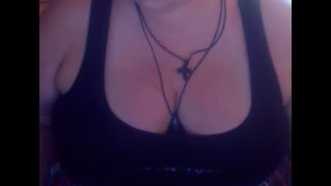 Snapshot of miamimistress chatting on 09/14/25, 03:00 maya online show from 09/14/25, 03:00