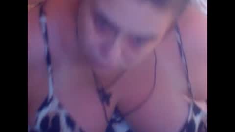 Snapshot of miamimistress chatting on 09/15/25, 01:22 maya online show from 09/15/25, 01:22