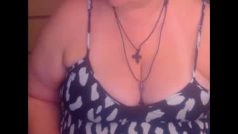 Snapshot of miamimistress chatting on 09/22/25, 06:37 maya online show from 09/22/25, 06:37