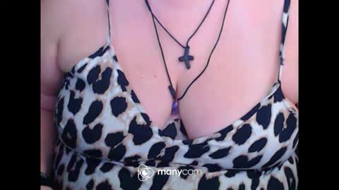 maya online show from 01/10/26, 02:30