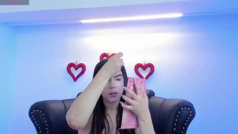 Mia   -5 7001400 Follow  online show from 02/24/25, 12:26