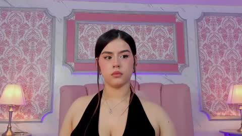 Mia   -5 7001400 Follow  online show from 03/05/25, 06:45