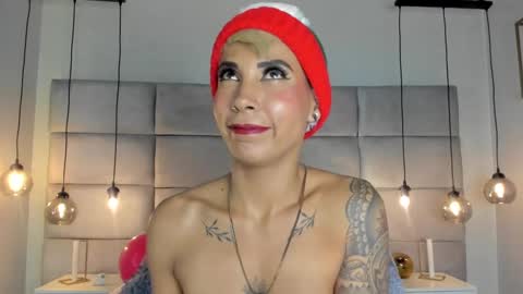 Mia Morgann online show from 12/24/24, 02:54