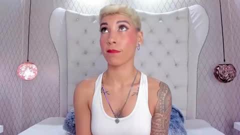 Mia Morgann online show from 12/25/24, 02:45