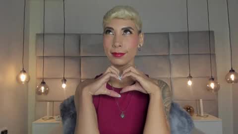 Mia Morgann online show from 12/27/24, 12:34