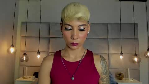 Mia Morgann online show from 01/17/25, 05:08