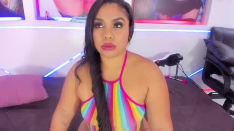 Mia online show from 11/14/25, 11:53