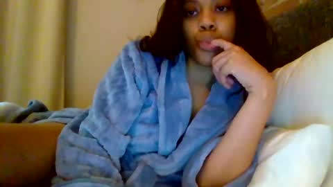 MiaMuffn online show from 09/22/25, 02:08