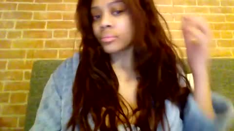 Snapshot of miamuffin8 chatting on 12/05/25, 08:23 MiaMuffn online show from 12/05/25, 08:23