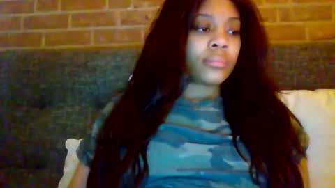 Snapshot of miamuffin8 chatting on 12/16/25, 04:56 MiaMuffn online show from 12/16/25, 04:56