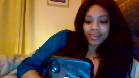 Snapshot of miamuffin8 chatting on 03/16/26, 06:28 MiaMuffn online show from 03/16/26, 06:28