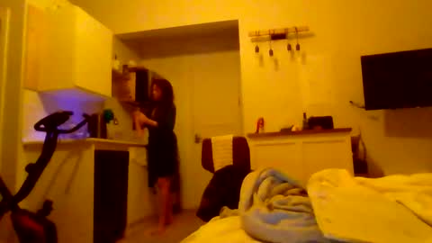 Snapshot of miamuffin8 chatting on 04/12/26, 09:14 MiaMuffn online show from 04/12/26, 09:14