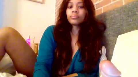 Snapshot of miamuffin8 chatting on 04/13/26, 08:03 MiaMuffn online show from 04/13/26, 08:03