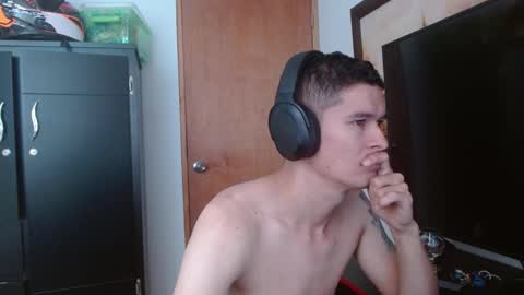 Snapshot of miaou_miaou chatting on 02/06/25, 02:04 miaou_miaou online show from 02/06/25, 02:04