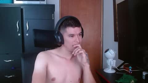 Snapshot of miaou_miaou chatting on 02/19/25, 12:33 miaou_miaou online show from 02/19/25, 12:33