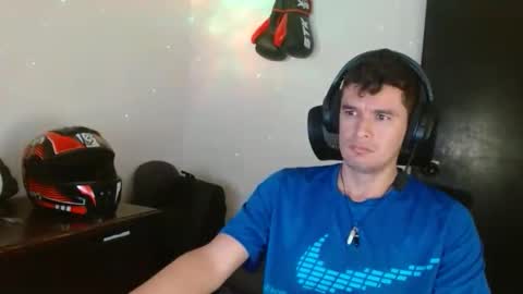 Snapshot of miaou_miaou chatting on 10/17/25, 12:58 miaou_miaou online show from 10/17/25, 12:58