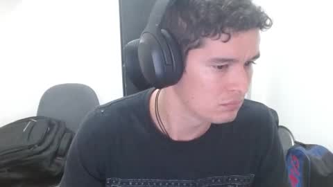 miaou_miaou online show from 11/12/25, 01:39