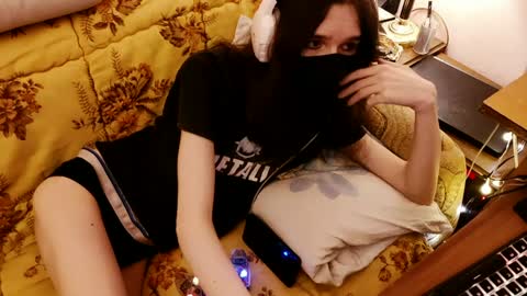 Kristien online show from 02/05/25, 05:53