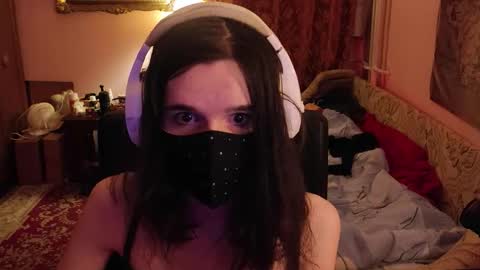 Kristien online show from 11/08/25, 06:18